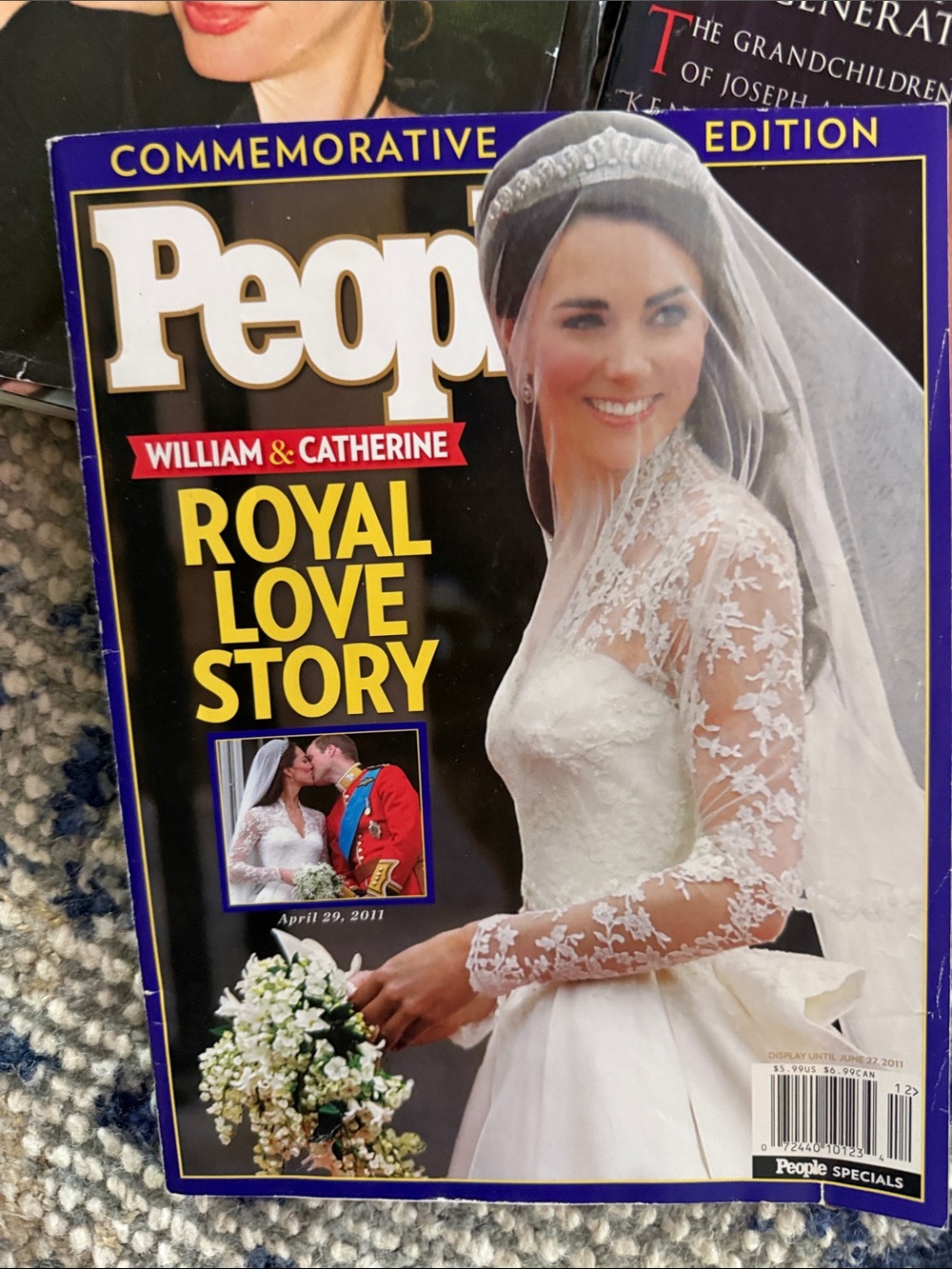 Assorted Vintage JFK & Royalty Magazine Lot - Picture 2 of 8